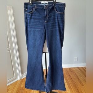 Hollister Curvy High Rise Vintage Flare Soft Stretch size 35 Rodeo western denim